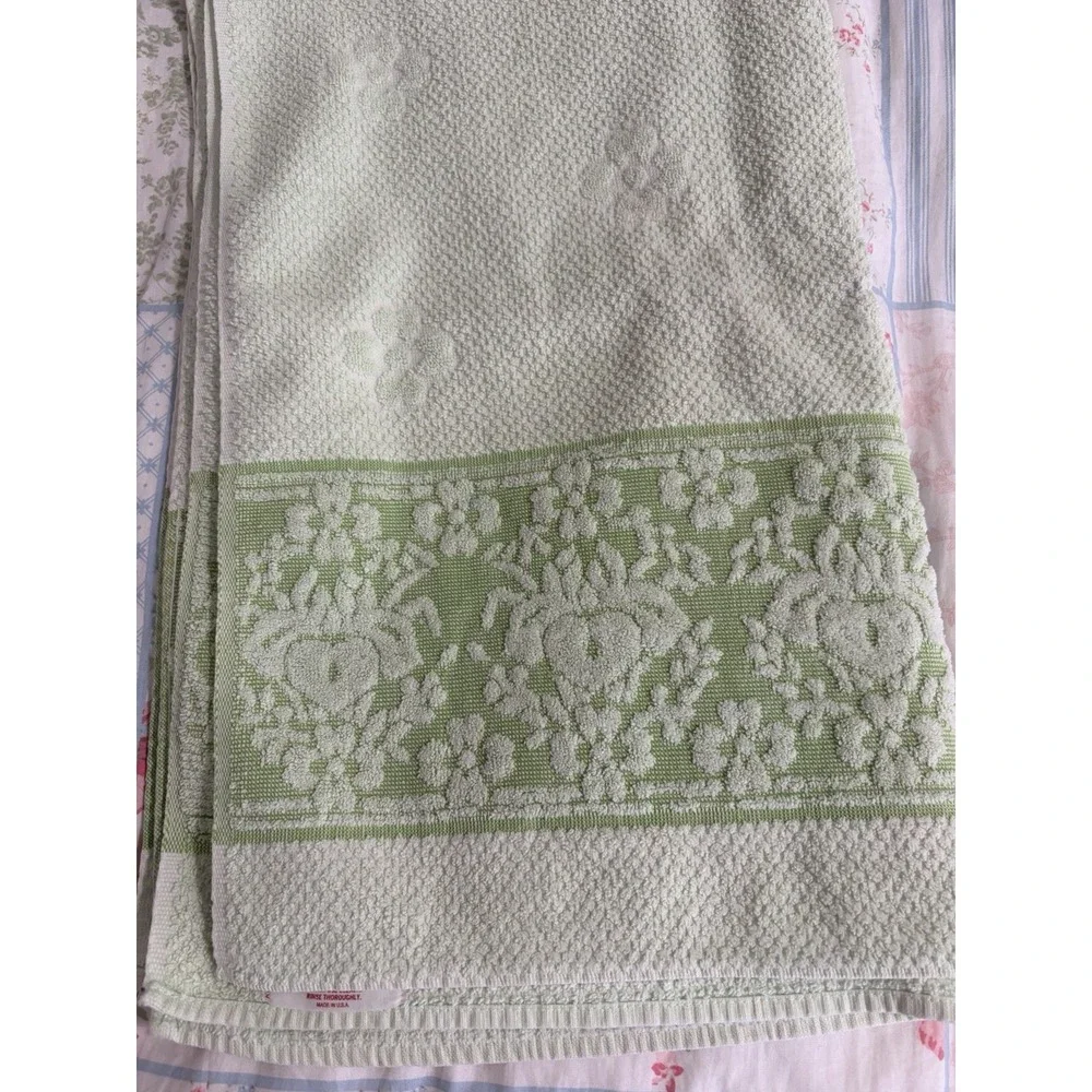 VTG MCM Bath Towel Sears Monticello Green Sculpted Flowers Flower Power